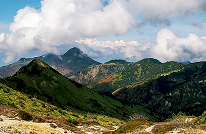 八山初子先生